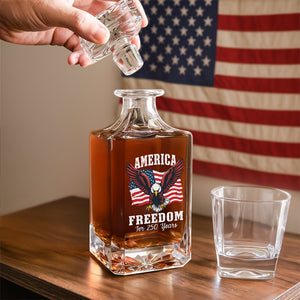 America 250 Years of Freedom Patriotic Eagle Flag Decanter HA75 897340