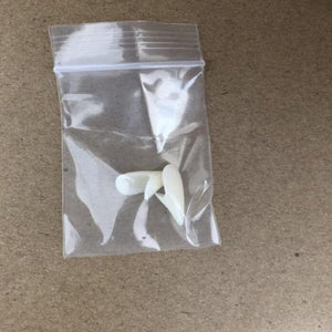 GeckoCustom 1 Pair Vampire Teeth Fangs Dentures Props Halloween Costume Props False Teeth Solid Glue Denture Adhesive Halloween Party Decor White 1.7cm