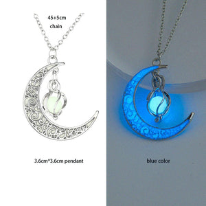 GeckoCustom Luminous Glowing Arrow Pendant Necklace Knight Spear Necklace Glow In The Dark Pike Necklace for Women Men Halloween Gift ygxl39bxxx
