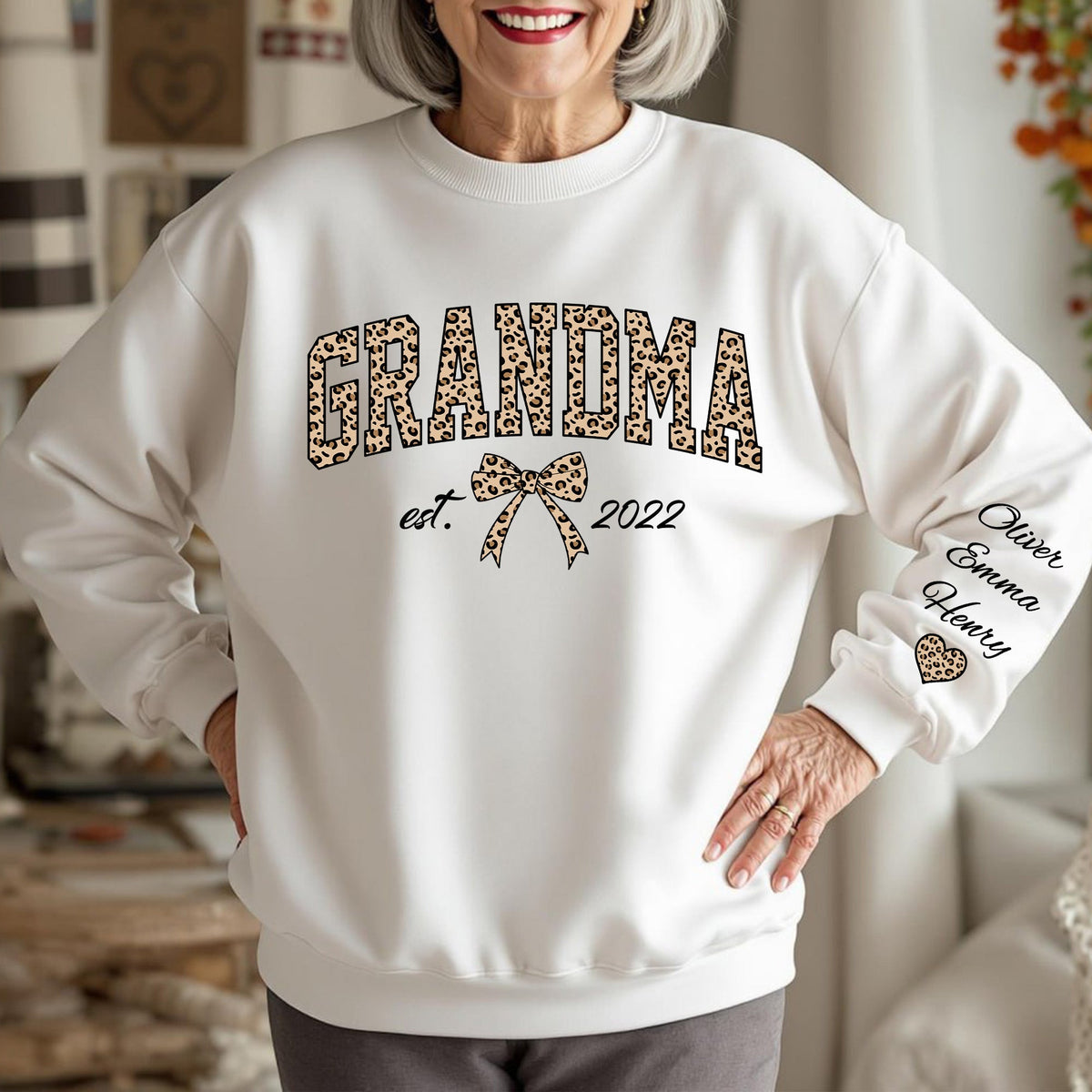 Personalized Leopard Grandma Mama With Kid Name On Sleeve Sweatshirt LM32 899099