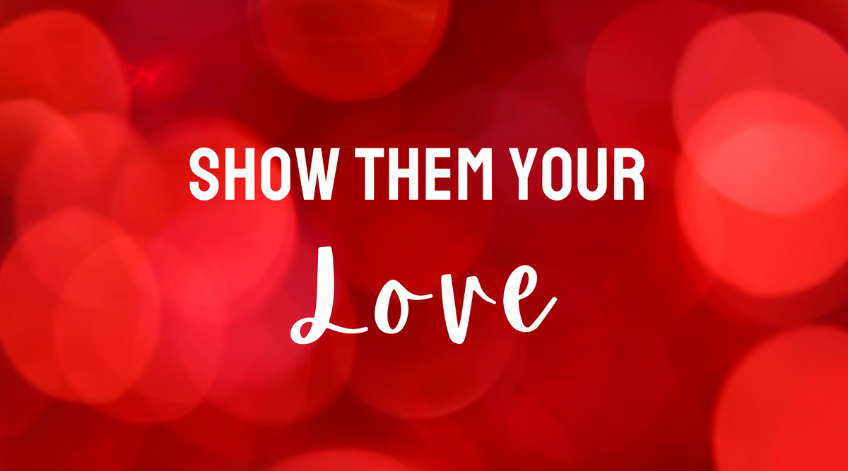 Top lovely gifts for her on Valentine's Day