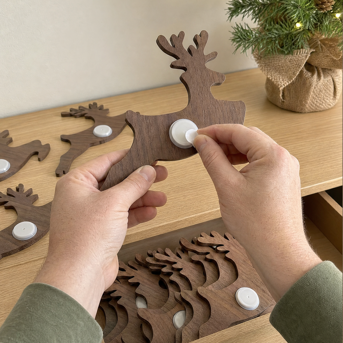 Lighted Reindeer Wall Decor For Christmas TH10 171085