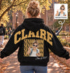 Custom Retro Senior Mom Shoulder to Shoulder Sweatshirt & Hoodie - Personalized Class of 2027 Gift, Proud Family Gift HO82 904006