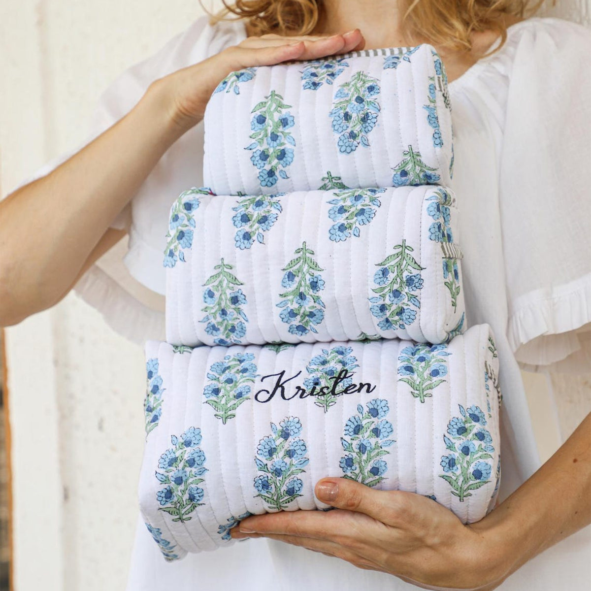 Personalized Name Flower Embroidered Makeup Bag- Gift For Mom, Girlfriend, Women, Bridesmaid Gift HO82 902042