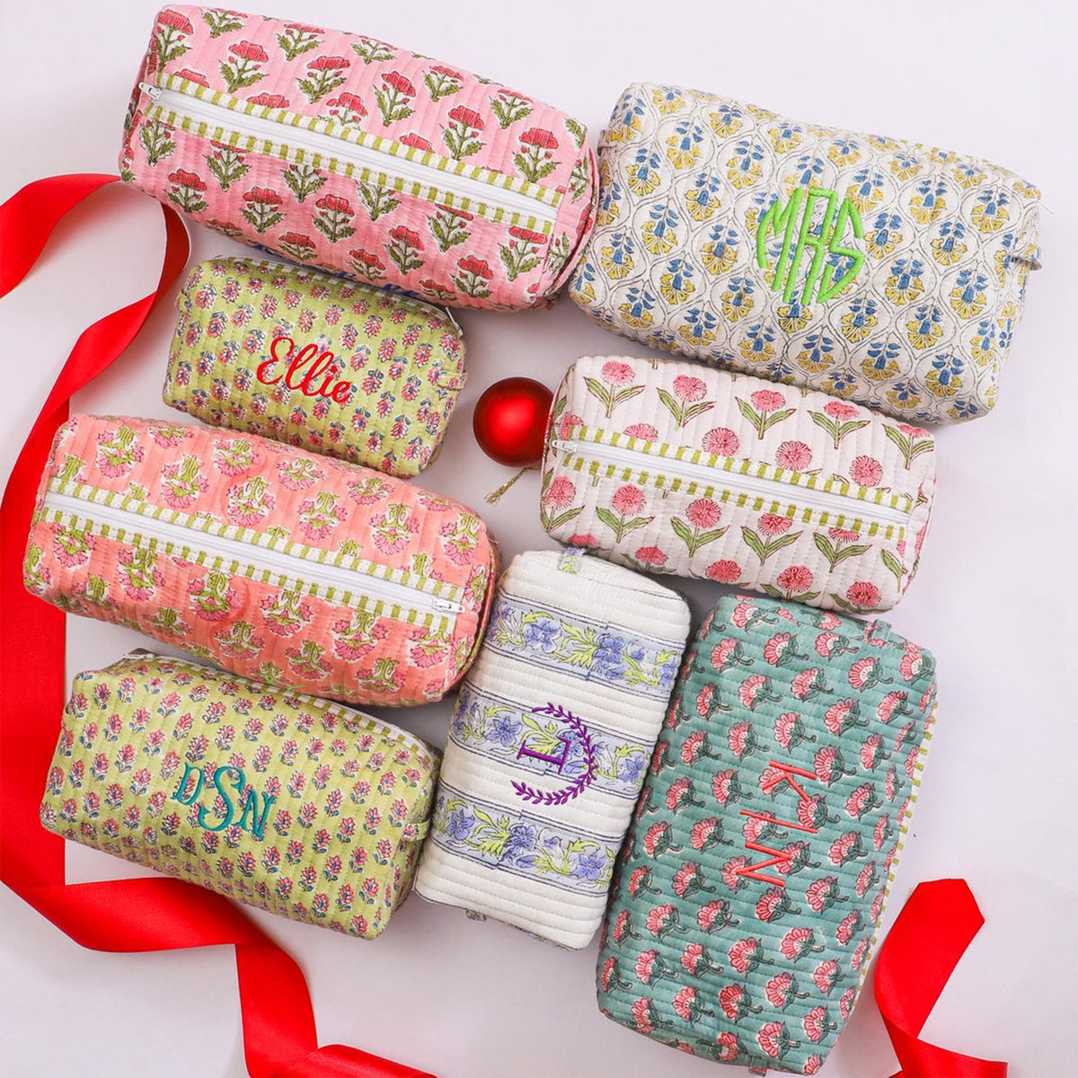 Personalized Name Flower Embroidered Makeup Bag- Gift For Mom, Girlfriend, Women, Bridesmaid Gift HO82 902042