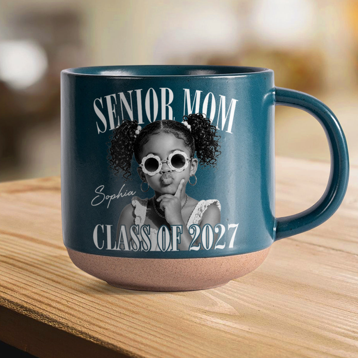 Custom Retro Senior Mom 2027 Pottery Mug - Personalized Class of 2027 Gift, Proud Family Gift HA75 922084