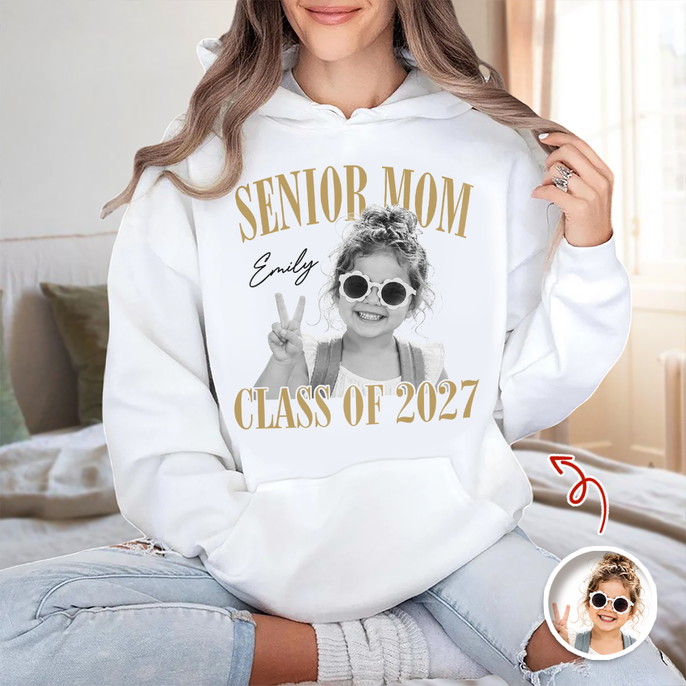 Custom Retro Senior Mom 2027 Bright Shirt - Personalized Class of 2027 Gift CH07 180302