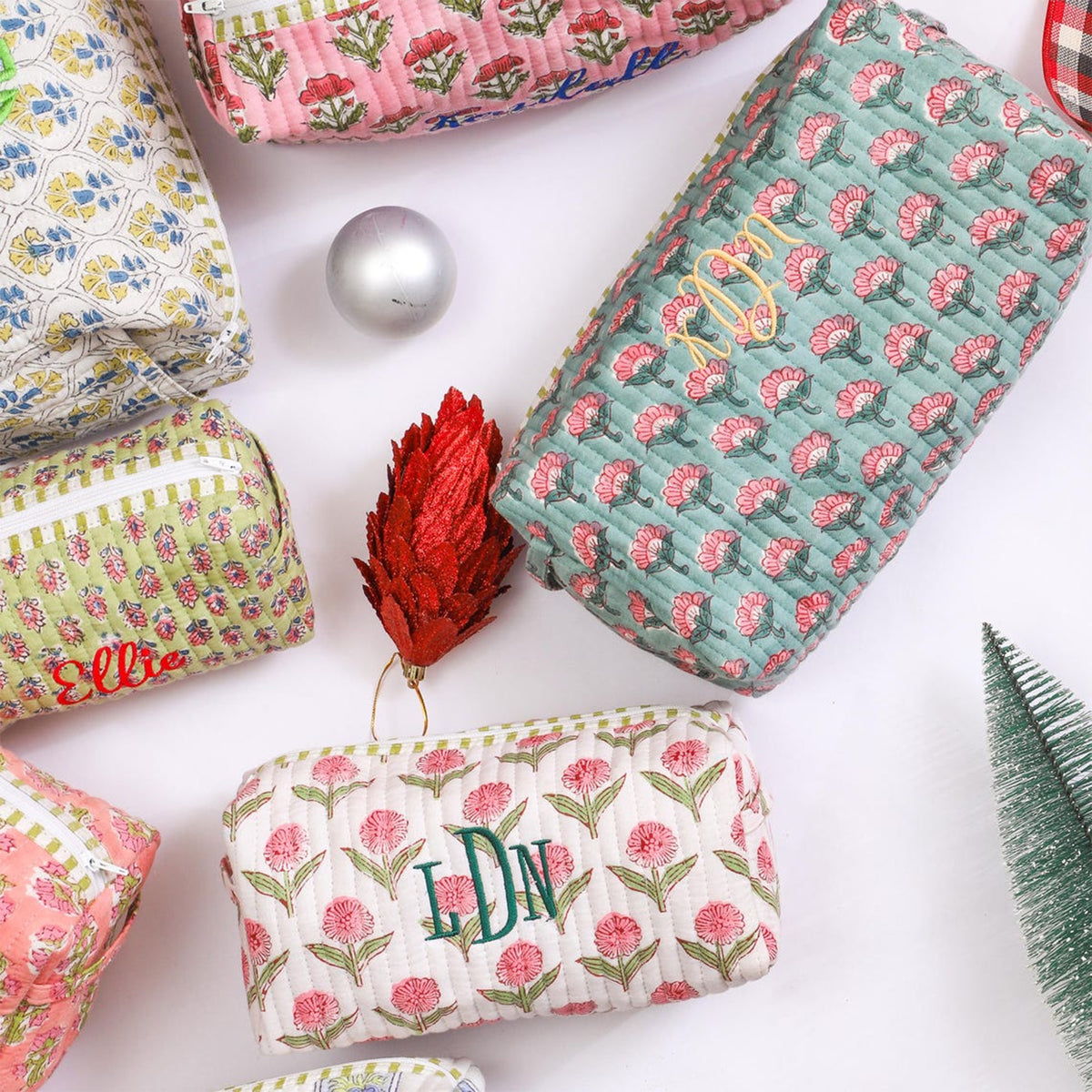 Personalized Name Flower Embroidered Makeup Bag- Gift For Mom, Girlfriend, Women, Bridesmaid Gift HO82 902042