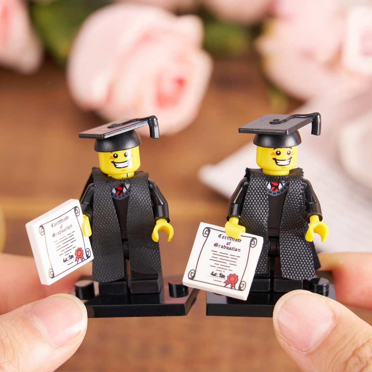 Personalized 2026 Graduation Building Block Family Figurines - Grad Gifts For Him & Her HO82 901620