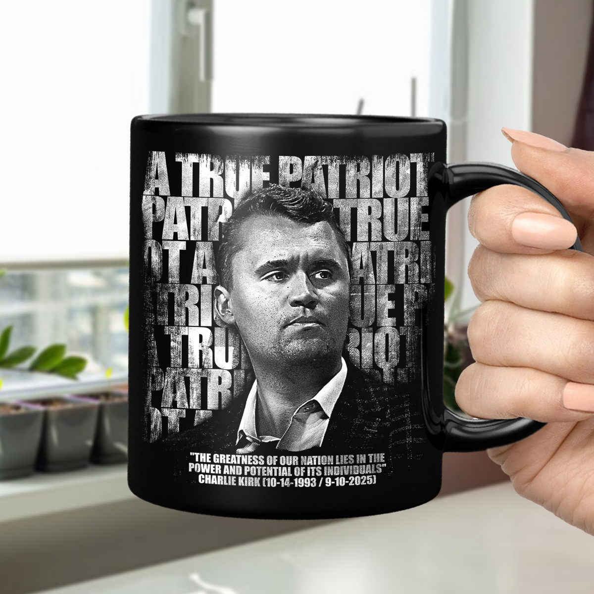 Charlie Kirk Memorial – A True Patriot Tribute Remembrance Black Mug LM32 65541