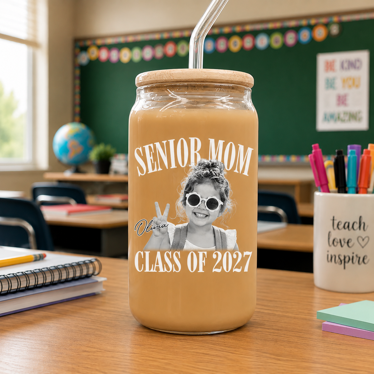 Custom Photo Senior Mom, Senior Dad Class Of 2027 Glass Can With Lid TH10 170637