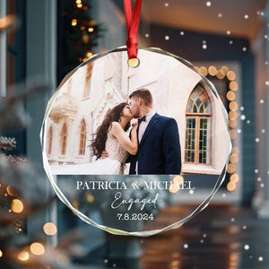 GeckoCustom Custom Couple Photo Engaged Wedding Invitation Christmas Glass Circle Ornament HO82 893038