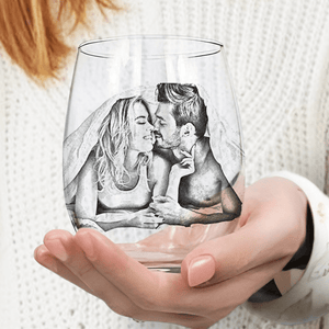 GeckoCustom Custom Photo Couple Stemless Wine Glass Unique Valentine's Day Gift HO82 893410 14.5 oz