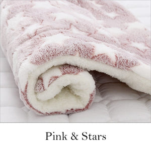 GeckoCustom Dog Bed Thickened Dog Mat Pet Cat Soft Fleece Pad Blanket Bed Mat Cushion Home Washable Rug Keep Warm Pet Supplies  cama perro Pink with Stars / XS 32x25cm / China