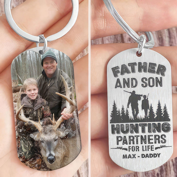 GeckoCustom Father And Son Hunting Partners For Life Hunter Metal Keychain HN590 No Gift box