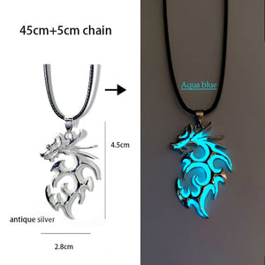 GeckoCustom Luminous Glowing Arrow Pendant Necklace Knight Spear Necklace Glow In The Dark Pike Necklace for Women Men Halloween Gift ygl03ascAB