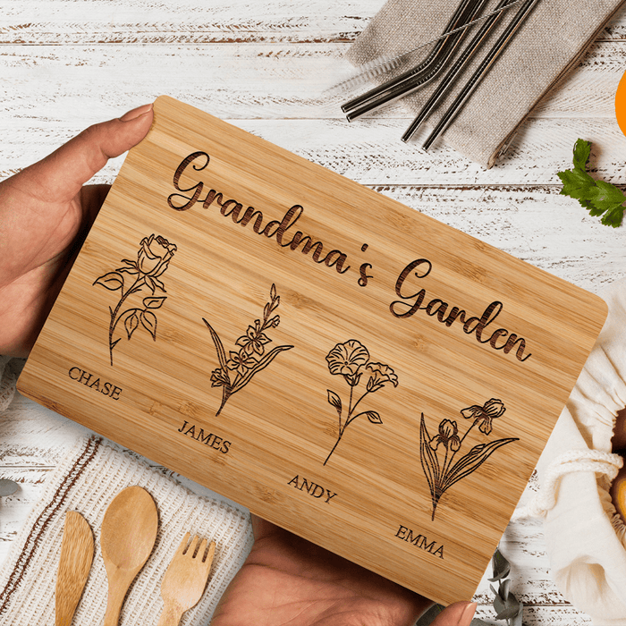 GeckoCustom Mama's Kitchen Garden With Names Family Cutting Board Personalized Gift 890731