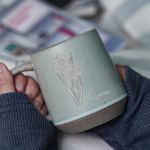 GeckoCustom Personalized Christmas Gift Name With Floral Unique Engraved Pottery Mug For Bestie, Family LM32 891943