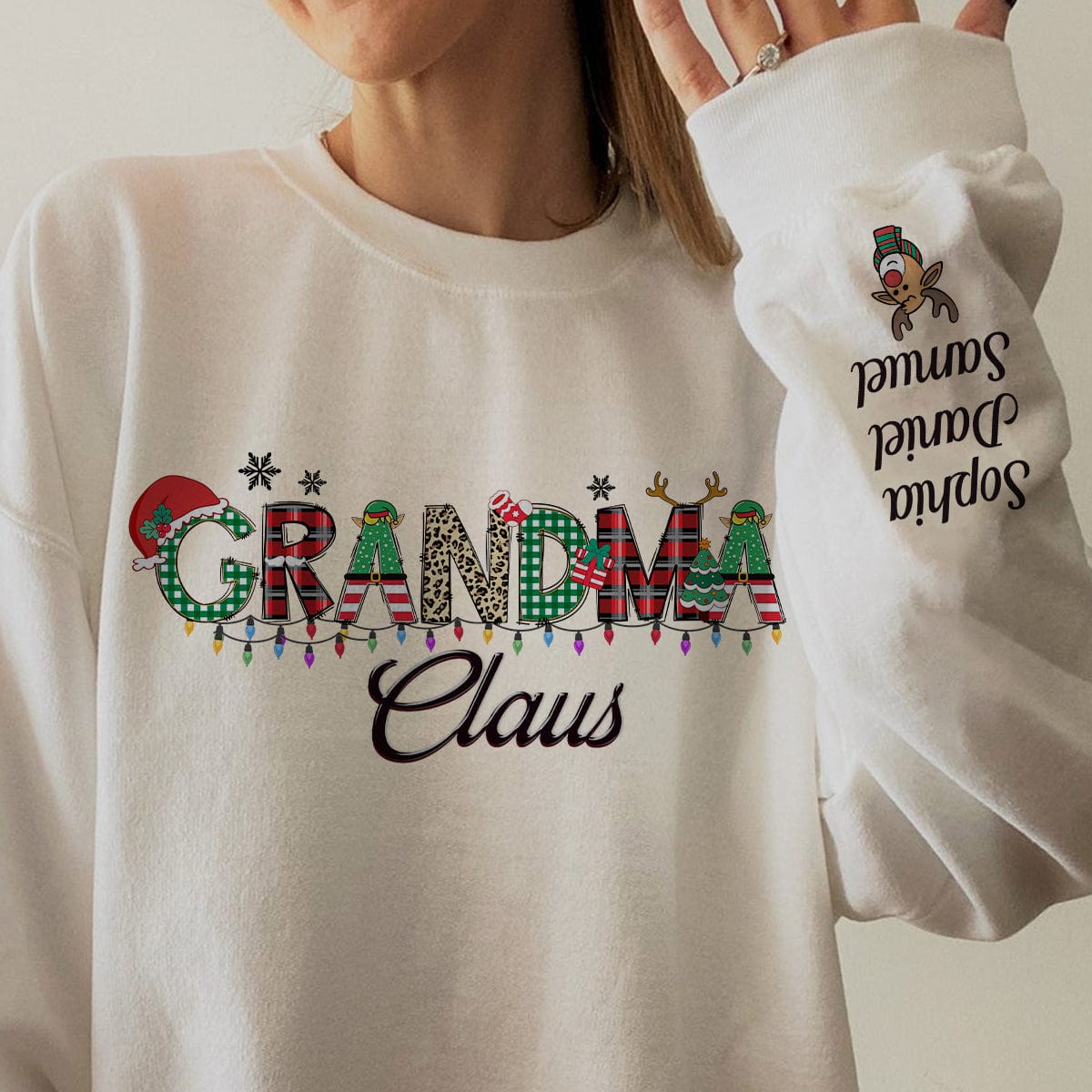 GeckoCustom Personalized Gift Grandma Claus Christmas Sweatshirt For Family HO82 891767