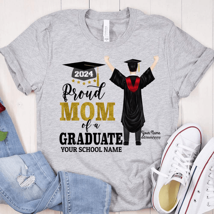 GeckoCustom Proud Dad Proud Mom of a Graduate Graduation Shirt HN590