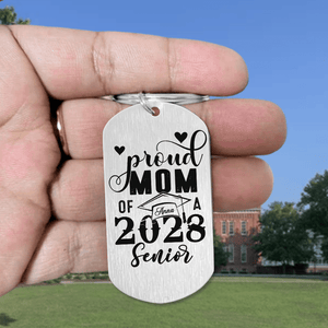 GeckoCustom Proud Mom Of A 2025 Senior Graduation Metal Keychain 890673