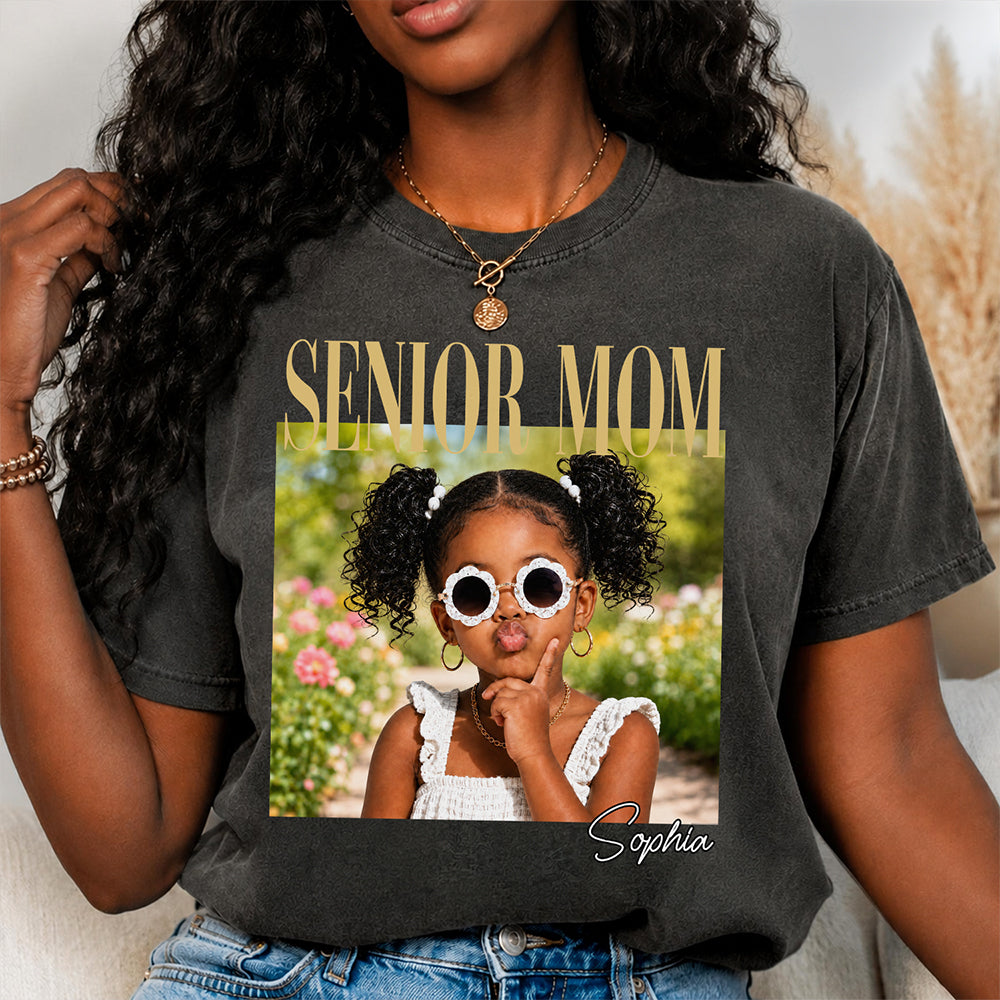 Custom Photo Senior Mom Senior Dad Proud Mom of 2027 Graduate Comfort Shirt HA75 922048