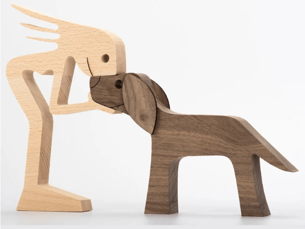 GeckoCustom A Couple With Black Dog Wood Sculpture