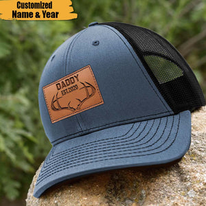 GeckoCustom Custom Name & Year, Deer Horn Hunters Gift Cap, HN590
