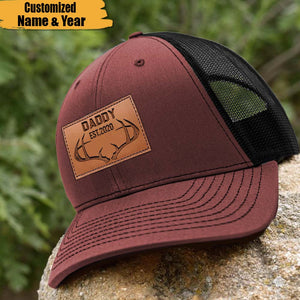 GeckoCustom Custom Name & Year, Deer Horn Hunters Gift Cap, HN590