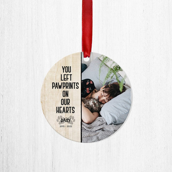 https://geckocustom.com/cdn/shop/products/geckocustom-custom-photo-you-left-paw-prints-on-our-hearts-dog-cat-wood-ornament-k228-hn590-32794748616881_grande.jpg?v=1668758351