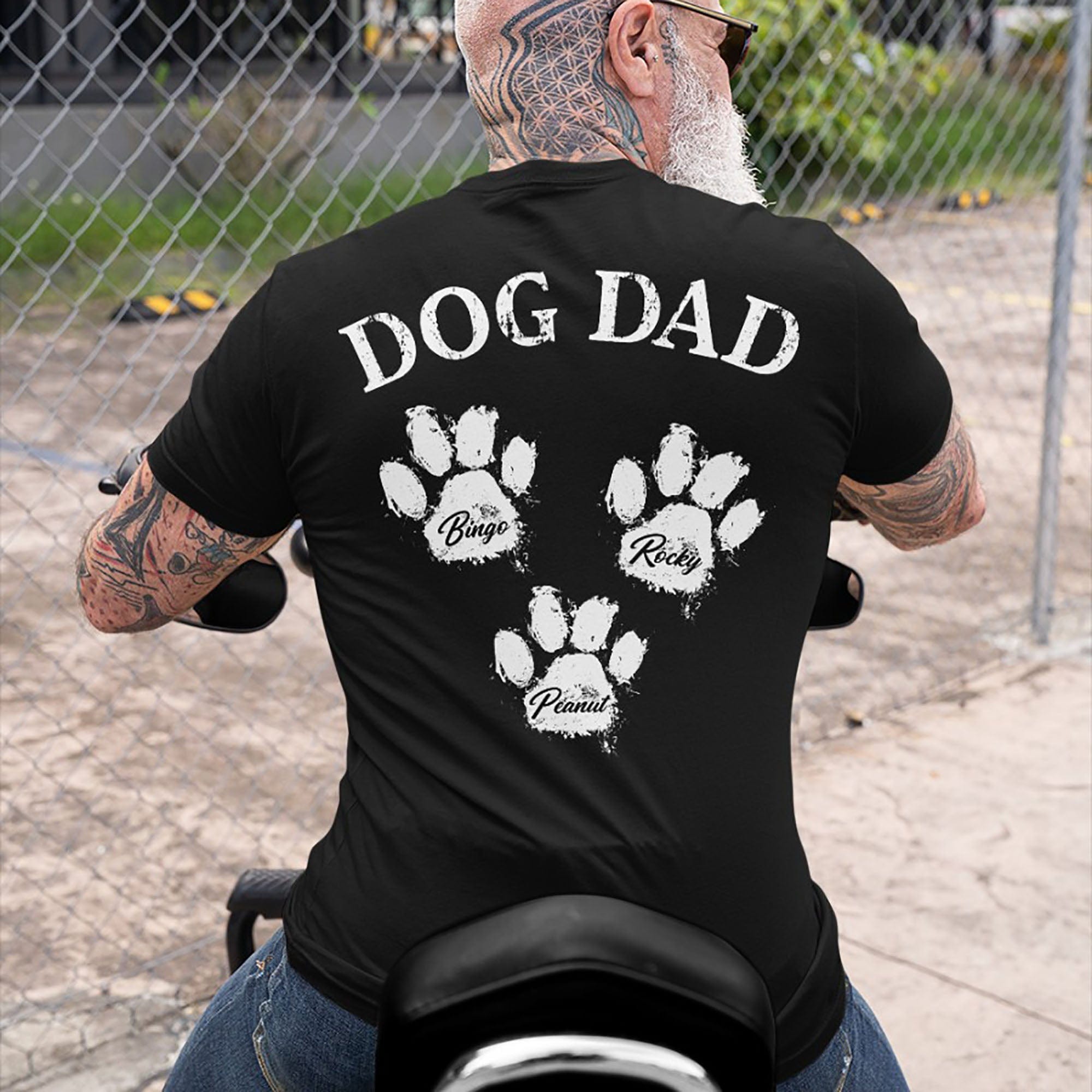 GeckoCustom Dog Dad Dog Mom Personalized Custom Dog Backside Shirt C410