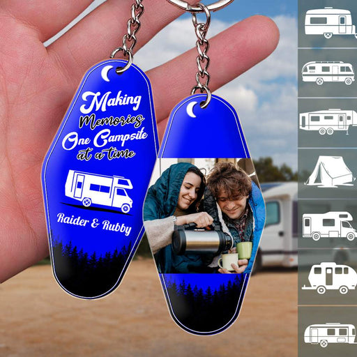 GeckoCustom Making Memories One Camping At A Time Keychain Upload Image HN590