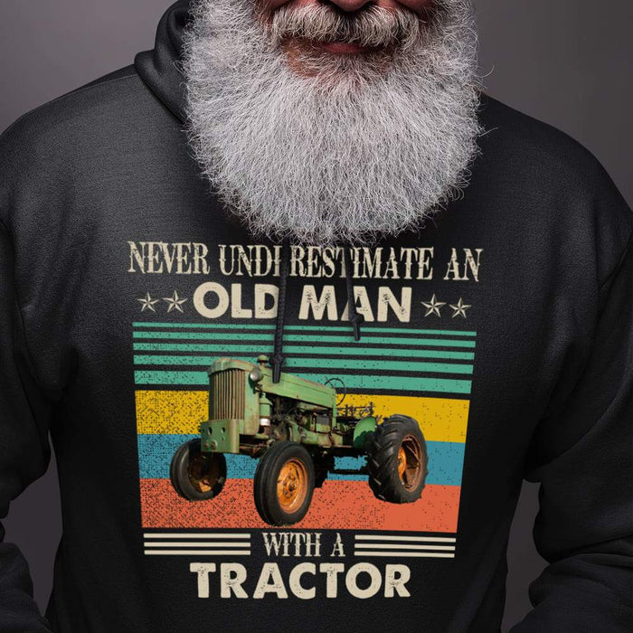 GeckoCustom Never Underestimate An Old Man With A Tractor Farmer Shirt HN590