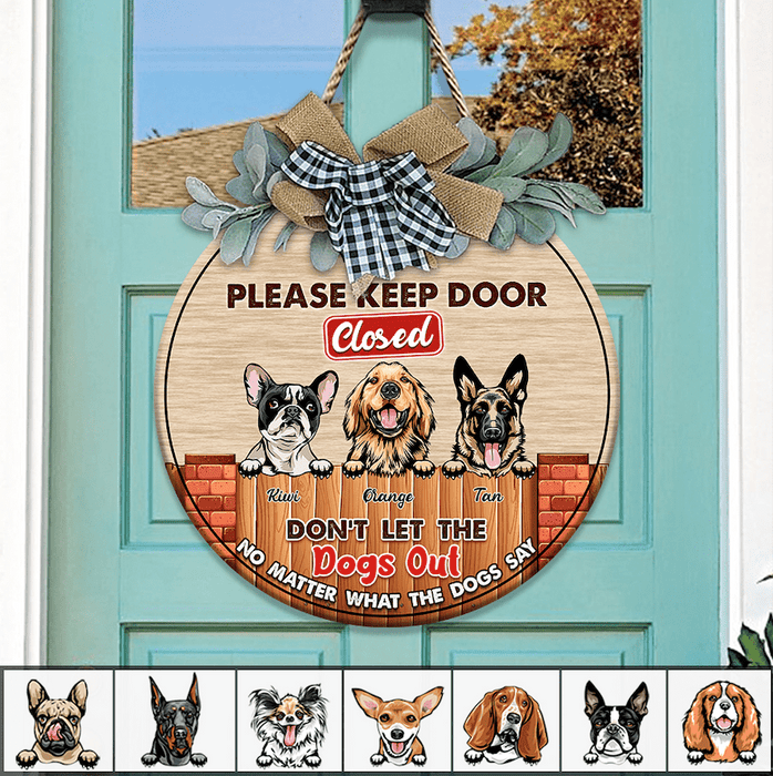 GeckoCustom Please Keep Door Closed Dog Wooden Door Sign With Wreath, Dog Lover Gift, Dog Door Hanger - HN590 12 Inch
