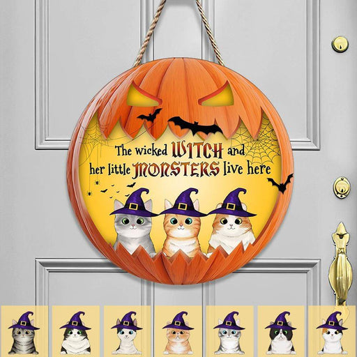 GeckoCustom Wicked Witch And Her Little Monsters Cat Door Sign, Cat Lover Gift, Halloween Gift, HN590