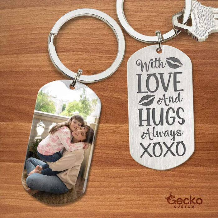 GeckoCustom With Love And Hugs Always XOXO Mom Family Metal Keychain HN590